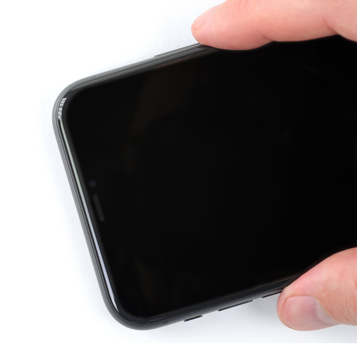 Чистка динамиков на iPhone 11 Pro в Самаре