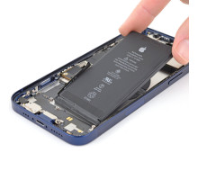 Замена аккумулятора на iPhone 12