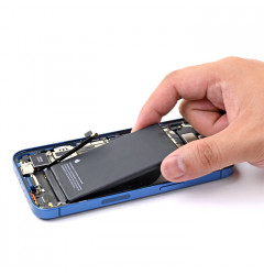 Замена аккумулятора на iPhone 13