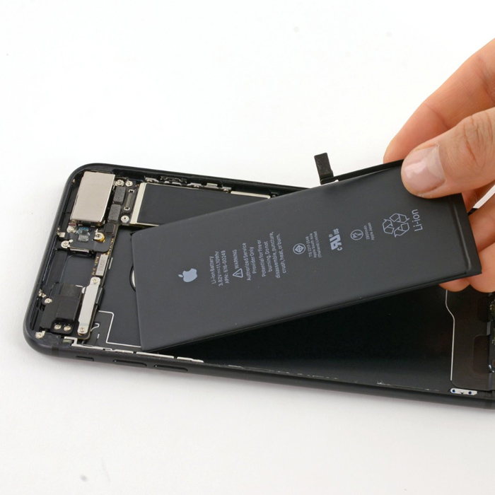 Замена аккумулятора на iPhone 7 Plus